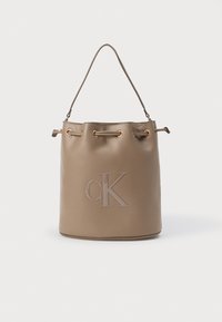 BOLD BUCKET BAG - Ručna torba - desert taupe