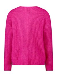 Rosa stickad tröja, lös passform med bred rund halsringning och långa ärmar. Har ett strukturerat garn med ribbat mönster genom hela plagget.