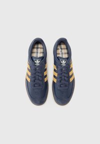 adidas Originals SAMBA OG UNISEX - Tenisice - shadow navy/golden beige/gum