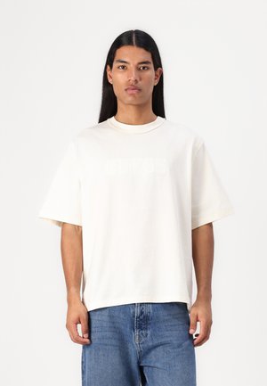 - T-shirt basic