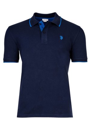 Granatowy polo z krótkim rękawem, z niebieską lamówką na kołnierzyku i rękawach, dwukółkowym rozcięciem z guzikami oraz małym haftowanym logo na piersi.
