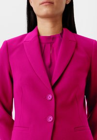 comma D INTÉRIEUR - Blazer - fuchsia