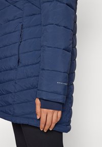Columbia PEAK™ MID JACKET - Zimní kabát - collegiate navy