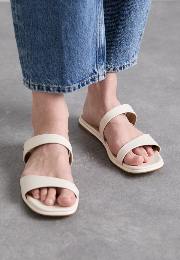 JAIDA FLAT - Mules - light cream