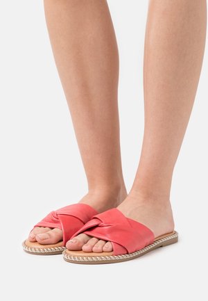 Tamaris, Mules - coral