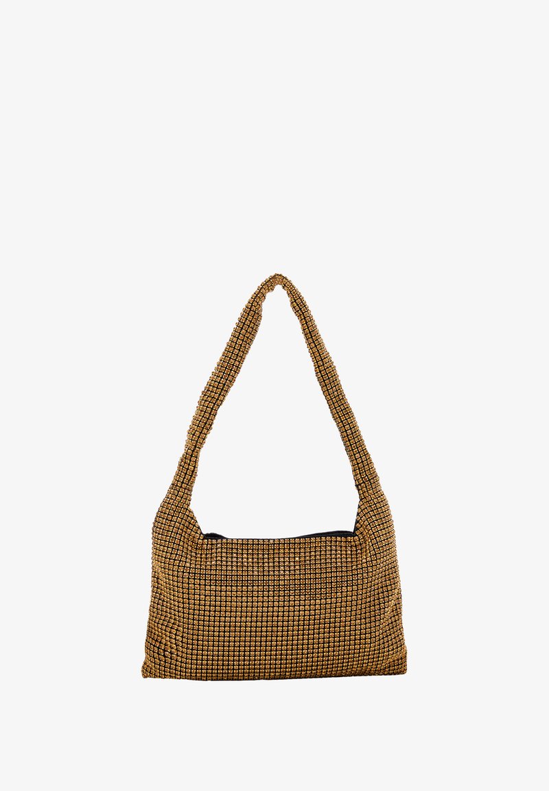 Bruine handtas met een zachte, geweven textuur. Heeft een groot, open compartiment en een brede, gevormde schouderband voor comfortabel dragen.