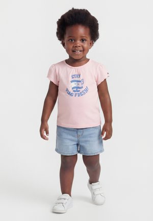 Tommy Hilfiger GIRLS GRAPHIC TEE - Apdrukāts T-krekls - precious pink