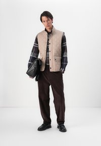Barbour NEW LOWERDALE QUILTED GILET - Γιλέκο - washed stone