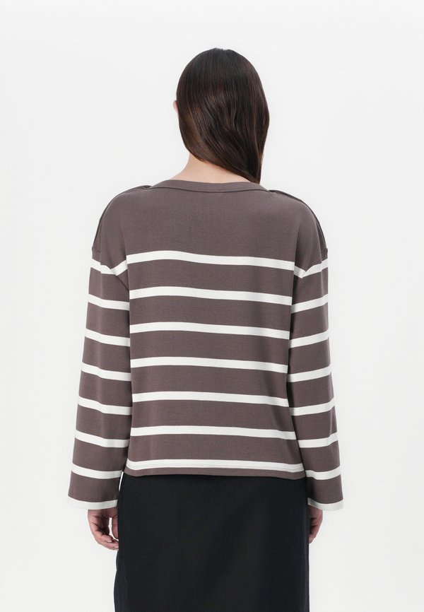 BUTTON BOAT TEE - Long sleeved top - hot coco/ ivory2