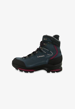 Stivale da trekking Lowa con tomaia impermeabile di colore blu scuro, accenti grigi, punta in gomma e suola nera testurizzata con dettagli rossi.
