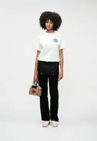 Santa Cruz FIELD CHECK DOT - Μπλουζάκι με στάμπα - white