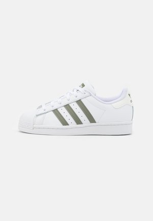 SUPERSTAR UNISEX - Sneakers - footwear white/legacy green/offwhite