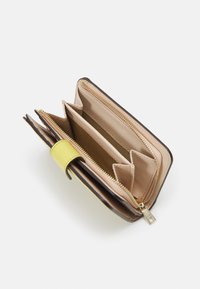 Furla CAMELIA COMPACT WALLET - Monedero - honey/ballerina