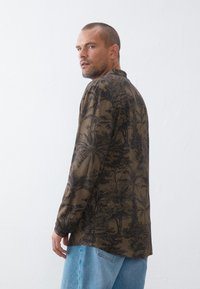 Pier One Majica - khaki/black