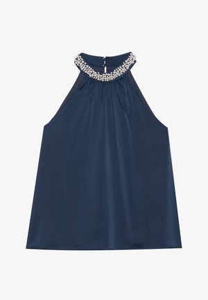 Top sin mangas de color azul marino con un collar de cuentas, que presenta un diseño con plisados y un cierre de botón en la parte trasera; hecho de una tela suave.