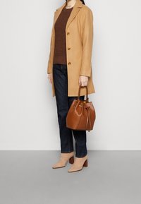GAP Svetr - brown