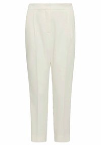 Pantaloni su misura color avorio con una texture liscia, caratterizzati da un frontale piatto, pieghe e un taglio alla caviglia. Nessuna tasca visibile.