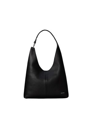 Sac bandoulière en cuir noir avec une seule sangle et un logo Calvin Klein discret en bas à droite.