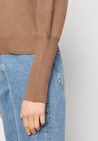 VILA Stickad tröja - brown