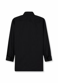 Langärmeliges schwarzes Hemd mit Kragen, geknöpften Manschetten, glatter Textur und geradem Schnitt, das einen minimalistischen Stil zeigt.