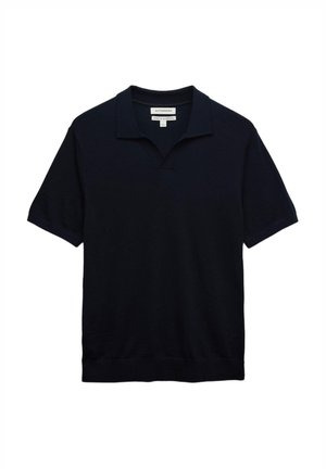 Polo negro de manga corta con cuello, abertura en forma de V y tejido de punto ligero.