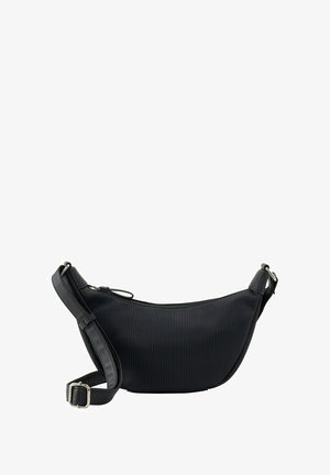 Schwarze Hobo-Tasche mit gerippter Textur, geschwungener Form, verstellbarem Tragegurt und Reißverschluss oben. Hergestellt aus strapazierfähigem synthetischen Material.