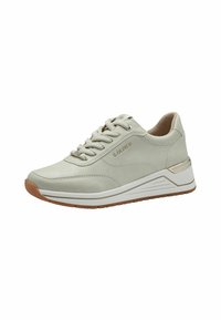 Sneaker beige avec tige en cuir lisse, bout arrondi, col rembourré et semelle en caoutchouc contrastante. Présente un système de laçage et des accents métalliques.