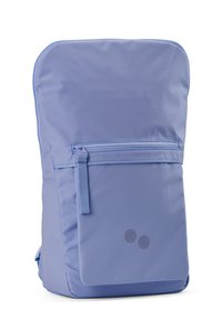 Hellpurpurne Rucksack mit glatter Textur, rechteckiger Form, ausgestattet mit einer vorderen Reißverschlusstasche und zwei kleinen runden Akzenten.