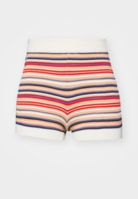 Pantalones cortos de punto a rayas con líneas horizontales en rojo, azul y beige, con una cintura y dobladillo acanalados en blanco. Textura suave, diseño ajustado.