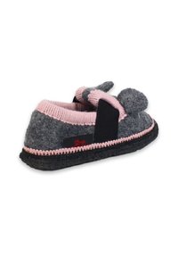 Grijze gevoerde sloffen met roze accenten, ronde pompons en een elastische band voor een goede pasvorm. Beschikt over een zwarte rubberen zool en gestikte details.