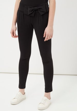 CON LAZO - Pantalones - black