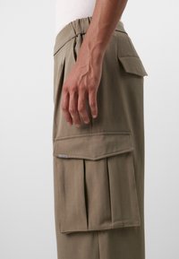 Don't Waste Culture ITO UNISEX - Παντελόνι cargo - green