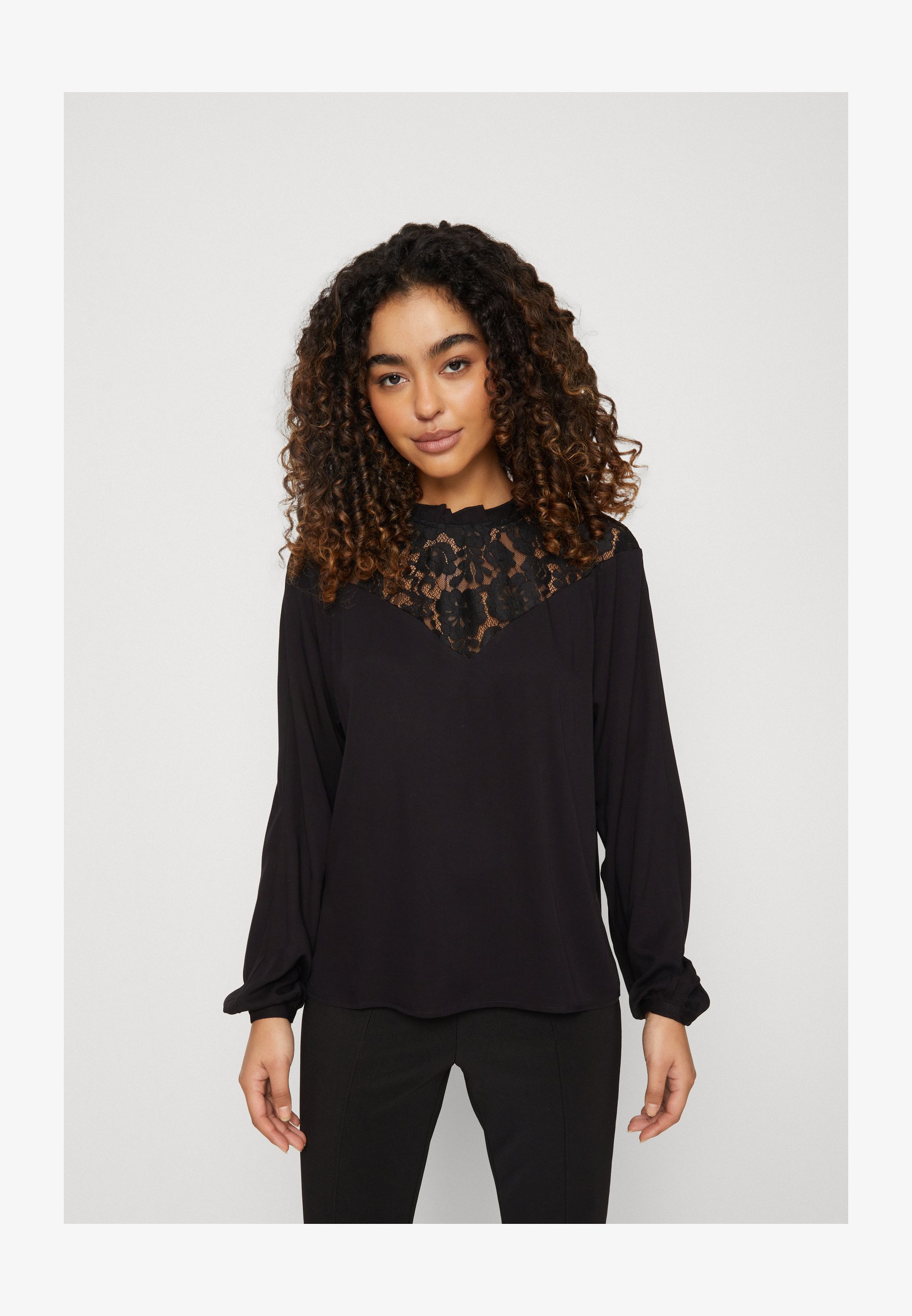 Camicetta Da Donna Con Maniche In Pizzo – Misto Rayon, Elegante E Casuale, Girocollo Con Piega