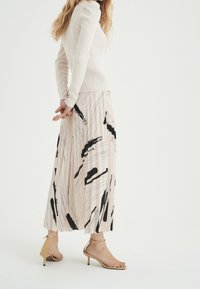 InWear Stickad tröja - beige