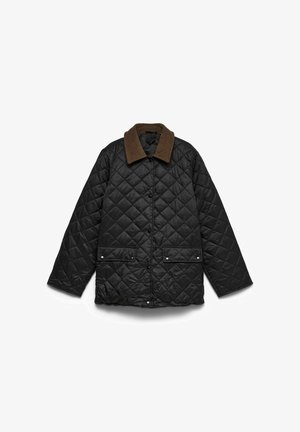 Svart quiltad jacka med brun manchesterskrage, två framfickor och tryckknappar. Har en lös passform och diamantmönster över hela.