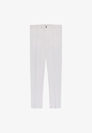 Witte katoenen broek met rechte pasvorm, voorkant met plooien, ritssluiting en knoopsluiting; heeft een subtiele textuur zonder patronen.