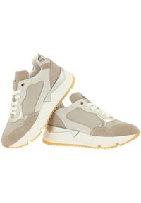 bullboxer basket femme