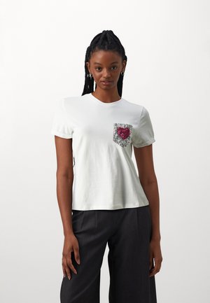 ONLY, ONLNINKA LIFE TEE POCKET BOX - Nyomott mintás póló - bright white