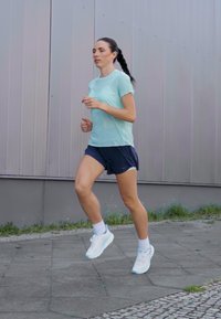 HOKA CLIFTON 9 - Sneakers basse - frost/rose gold