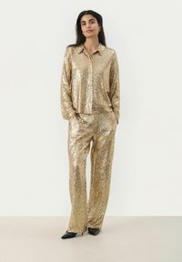 Part Two MABELLE - Paitapusero - gold