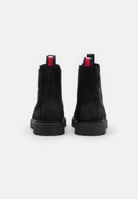 Tommy Jeans Kotníkové boty - black