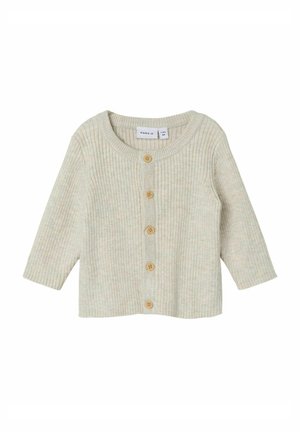 Helles beiges, geripptes Cardigan mit rundem Halsausschnitt, sieben Holzknöpfen auf der Vorderseite und langen Ärmeln. Weiche Textur und lässiges Design.