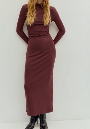 PULL&BEAR, Robe longue - bordeaux