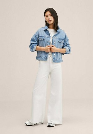 TRUCKER - Denim jacket - lichtblauw