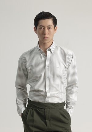 RAYA  - Camisa - verde