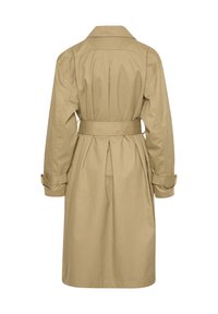 Béžový trenčkot po kolená s opaskom a zaťahovacími manžetami, zobrazený zozadu na bielom pozadí.