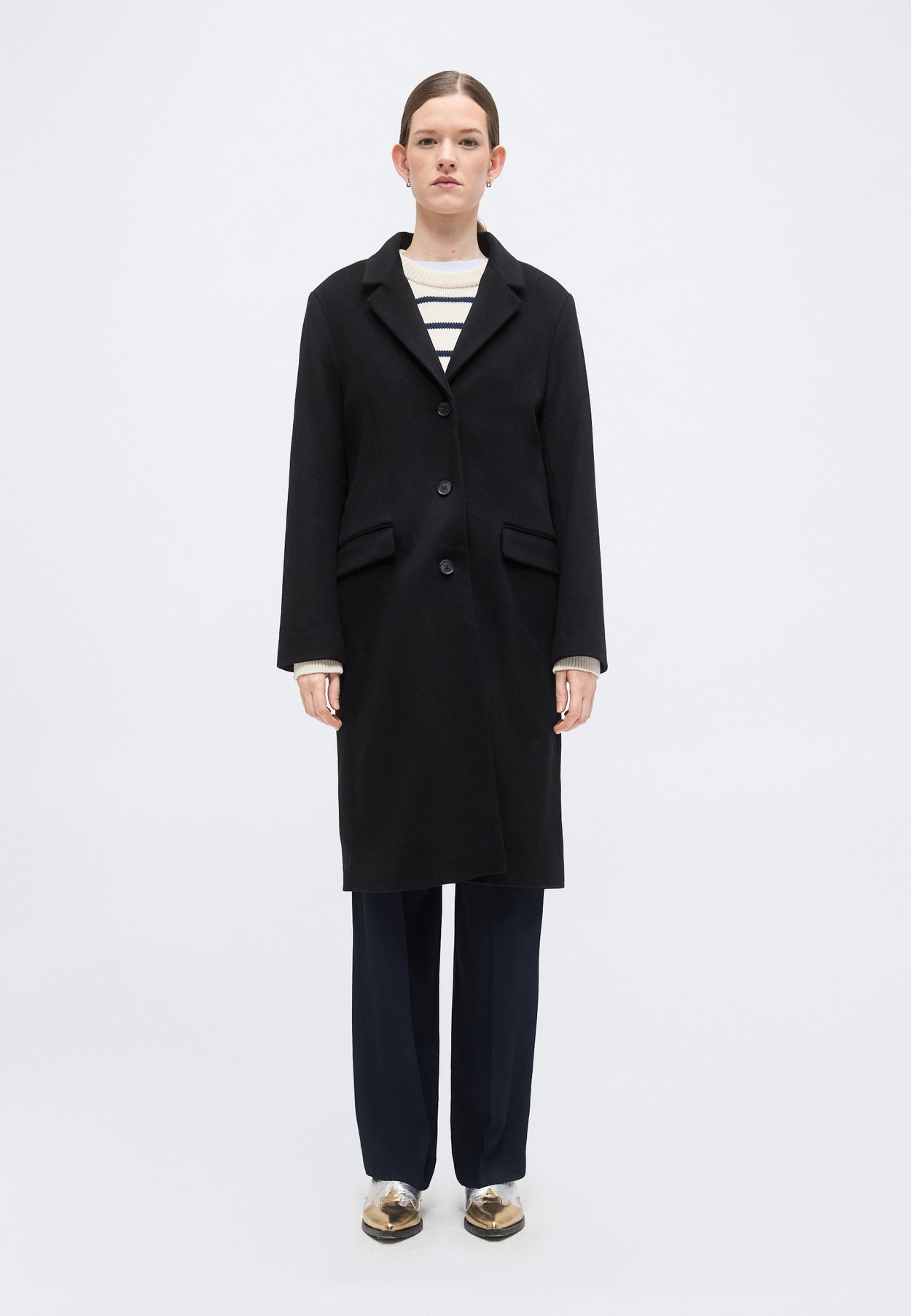 CLASSIC TAILORED COAT