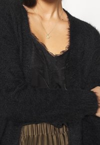 Vero Moda Kardigan - black