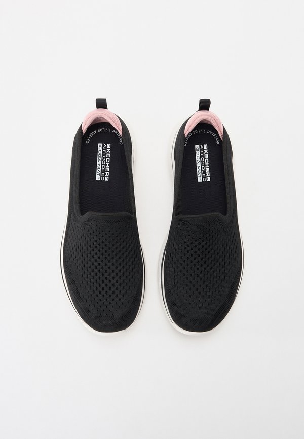 GO WALK - Slip-ons2