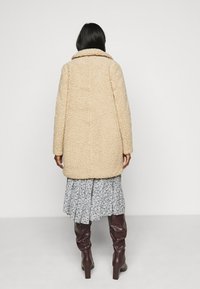 Noisy May Petite Cappotto classico - tan